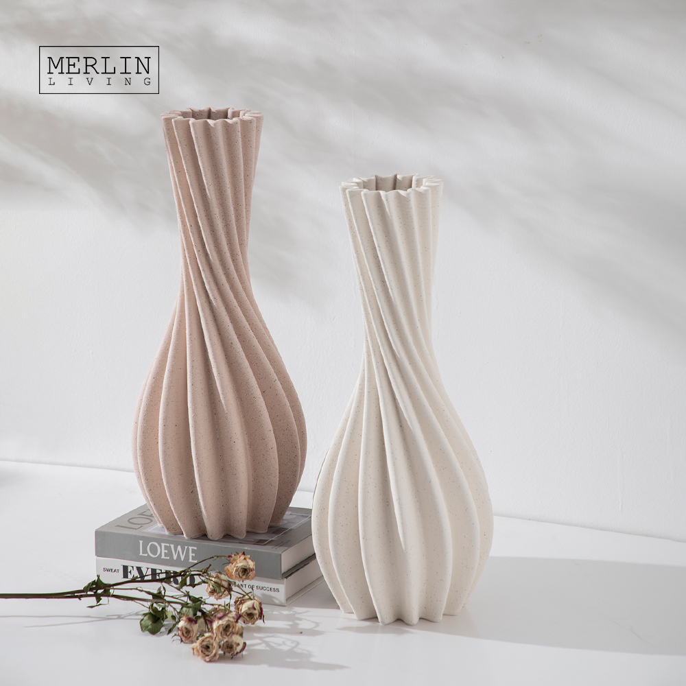3D Printing Sand Glaze White Ceramic Vase by Merlin Living (1)