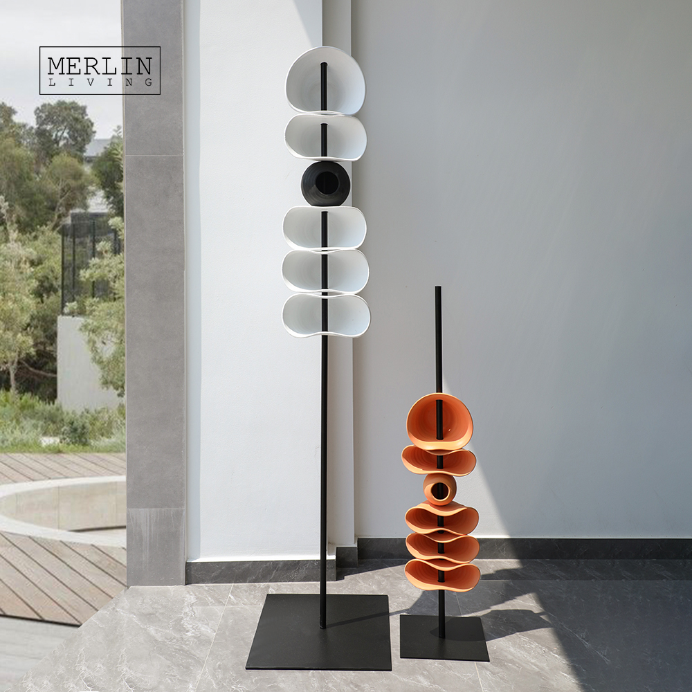 Hochwertige Keramikornamente in abstrakten Formen für die Bodendekoration – direkt vom Hersteller und Lieferanten von Merlin Living