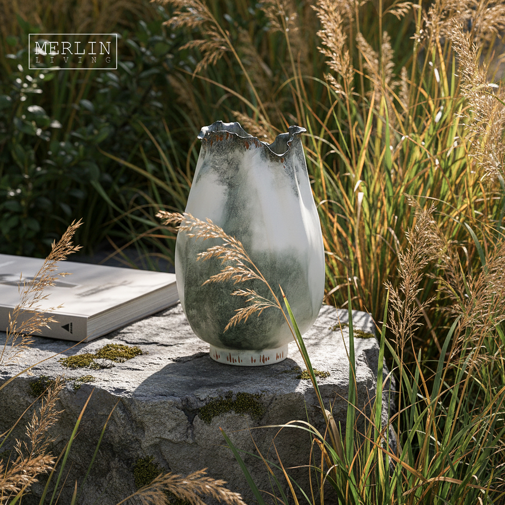 Ručně malovaná keramická váza s americkým venkovským gradientem od Merlin Living (4)