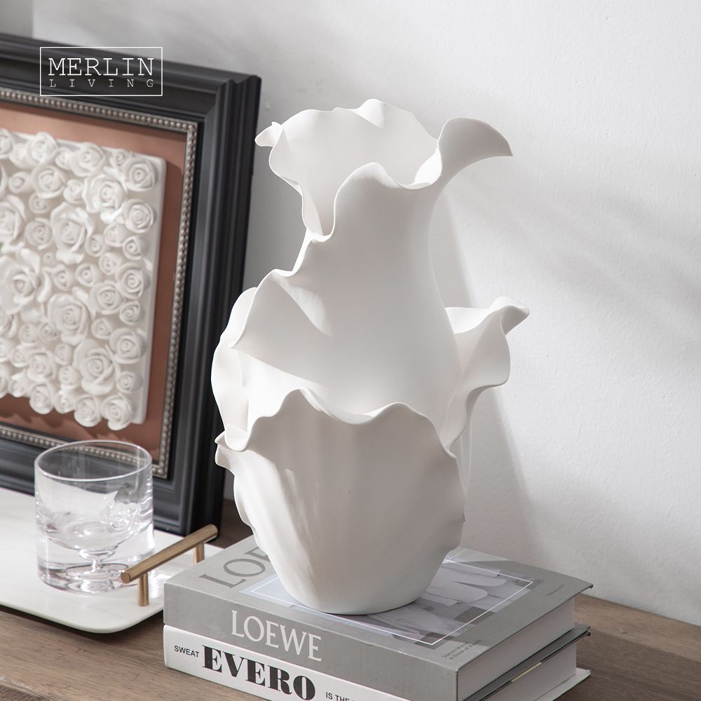 Handmade Ceramic Bud Vase Pinch Edge by Merlin Living (8)