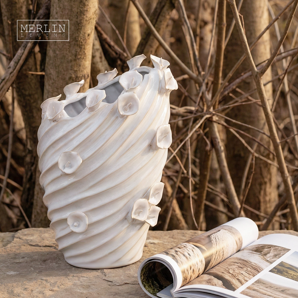 Handmade Glaze Ceramic Wedding Vase with Calla Lily by Merlin Living (1)